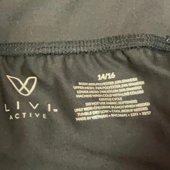 LIVI - Picture 3 of 3